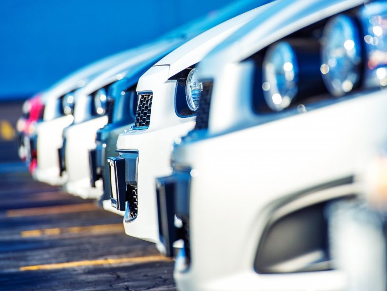 Premium vehicle leasing in oman luxury car leasing services in salalah near international airport