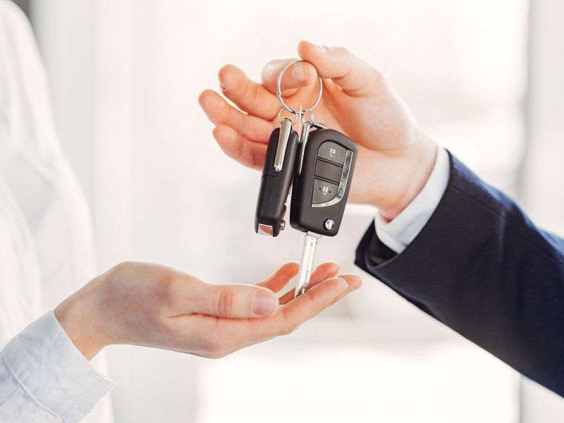 Premium vehicle leasing in oman luxury car leasing services in salalah near international airport