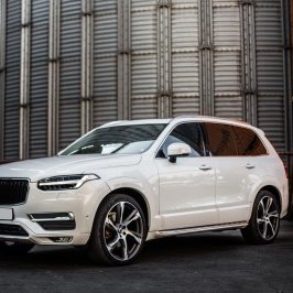 Premium vehicle leasing in oman luxury car leasing services in salalah near international airport